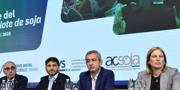 Pullaro: “El camino para la Argentina es el que los santafesinos mostramos todos los días con nuestra producción”