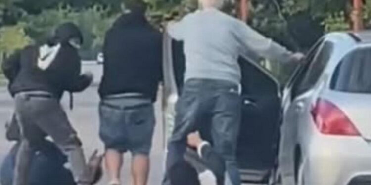 Robaron un auto y atacaron a una pareja en la localidad de Franck.