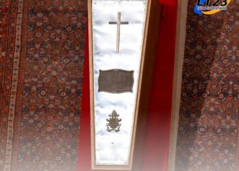 Sellaron el féretro del Papa Francisco en la basílica de San Pedro