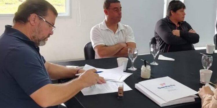 Centeno: Firma de Contrato con Beneficiarios de Viviendas en Lotes Propios