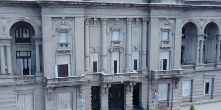 Paro nacional: Santa Fe descontará el día a docentes y empleados públicos que se adhieran