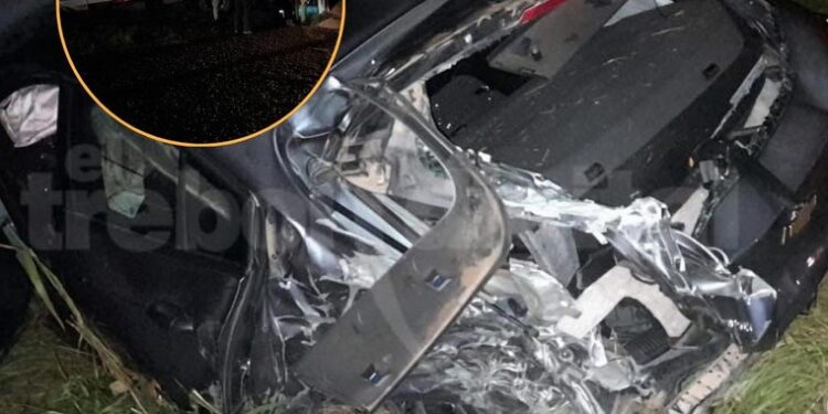 El Trebol: Un fuerte accidente entre un camión y un auto se produjo a la media noche del viernes, al sur de la Ruta Provincial 13.