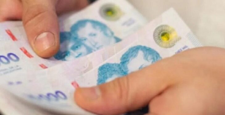 El Gobierno decidirá el salario mínimo por decreto: empresarios y gremios sin acuerdo