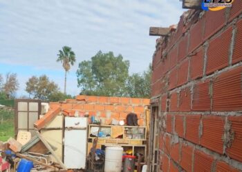 Cañada Rosquín el fuerte temporal voló el techo de una casa: los vientos superaron los 100 km/h