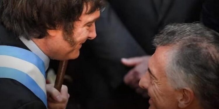 El presidente Javier Milei reveló que La Libertad Avanza y el PRO de Mauricio Macri unirán fuerzas para competir por la provincia de Buenos Aires, con José Luis Espert como su principal candidato.