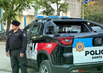 Acto de entrega de móvil al Comando Radioeléctrico de San Genaro.
