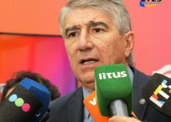 El Gobierno anunció cómo pagará el aumento acordado a los trabajadores estatales, incluidos los docentes