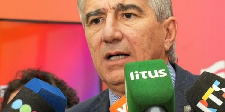 El Gobierno anunció cómo pagará el aumento acordado a los trabajadores estatales, incluidos los docentes