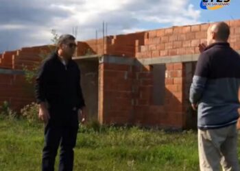 DIAZ: RECORRIDA CON PRESENCIA DEL INSPECTOR DE LA DIRECCIÓN PROVINCIAL EN LA OBRA DONDE SE CONSTRUYEN LAS 15 VIVENDAS