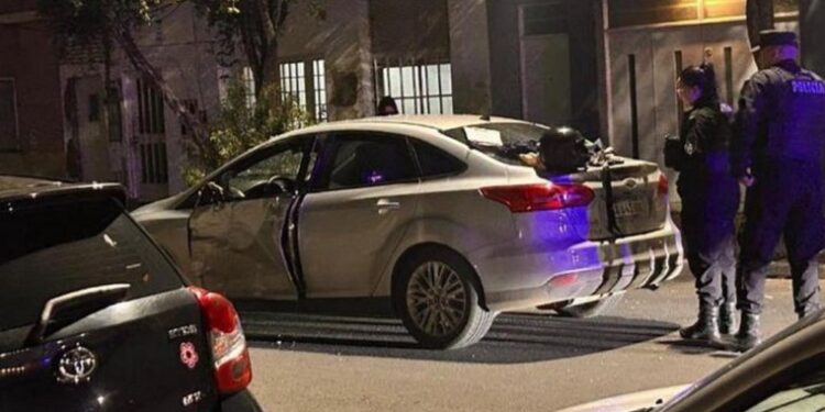 Rosario Una motociclista de 22 años murió tras chocar contra un auto