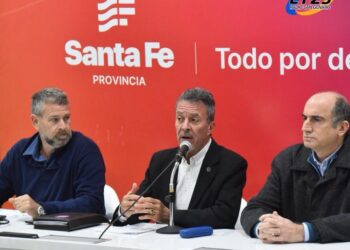 Santa Fe mantiene la renovación presencial de licencias de conducir, con controles médicos