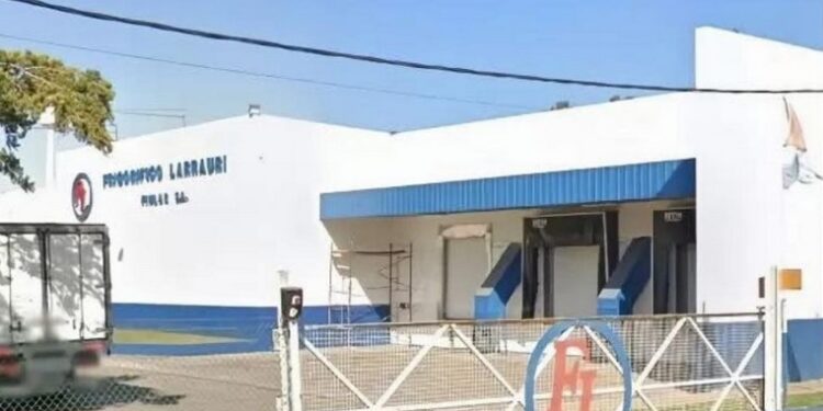 Simularon ser empleados y robaron $12 millones al Frigorífico Larrauri