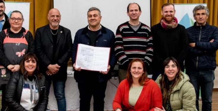 TIMBÚES HIZO ENTREGA DE 50 MILLONES DE PESOS COMO PARTE DEL FONDO DE ASISTENCIA EDUCATIVO (FAE)