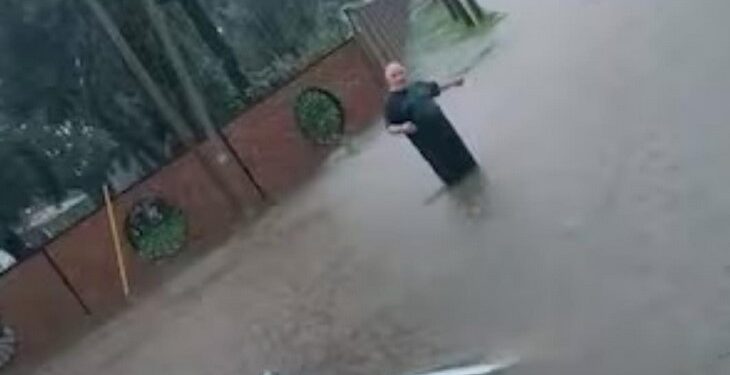 Tormentas en Buenos Aires, en vivo: hay más de mil evacuados y 10 municipios están bajo alerta roja