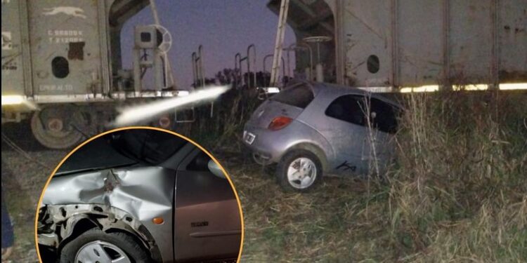 Totoras: Accidente entre un auto y el tren. Una mujer herida