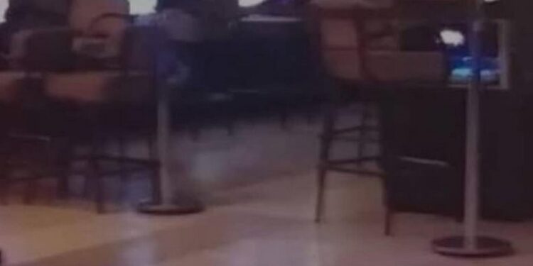 UNA MUJER MURIÓ EN UN BINGO DE MAR DEL PLATA Y LOS APOSTADORES SIGUIERON JUGANDO