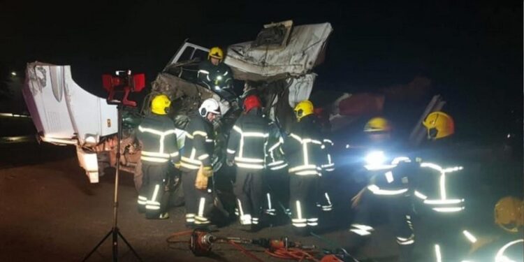 Ruta 33: impactante choque de camiones en Chabás