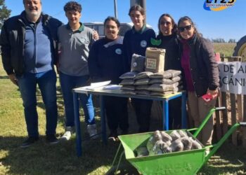 El Trebol: LA ESCUELA AGROTÉCNICA PRESENTÓ EL COMPOST QUE PRODUCE