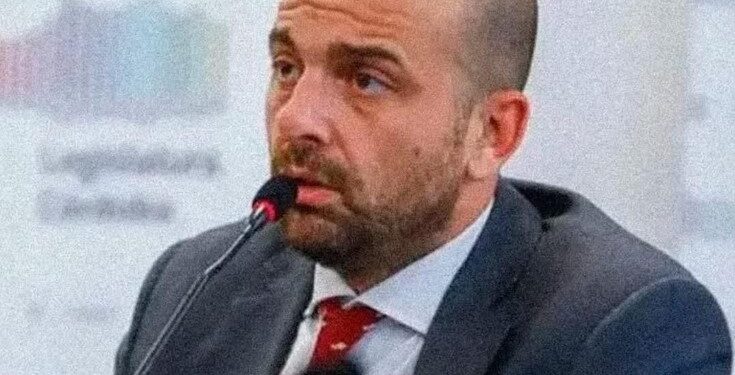 El Gobierno despidió al secretario de Transporte