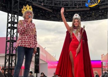 CORONDA EN AGROACTIVA PROMOCIONÓ LA 66 FIESTA DE LA FRUTILLA