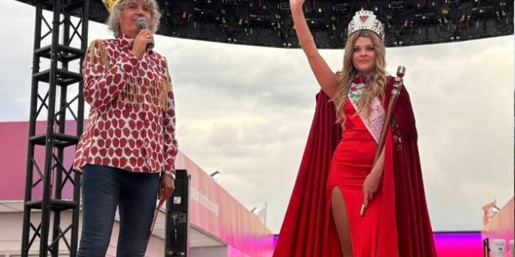 CORONDA EN AGROACTIVA PROMOCIONÓ LA 66 FIESTA DE LA FRUTILLA