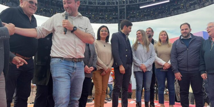 Con la presencia del Gobernador Pullaro, Esteban Motta presentó el potencial turístico del Departamento San Martín en AgroActiva 2025