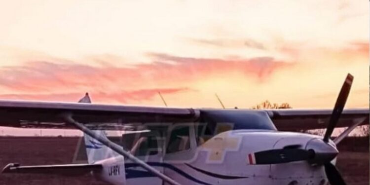 DETUVIERON A UN PERUANO Y A UN BOLIVIANO QUE ABANDONARON LA AVIONETA ENTRE CLARKE Y DÍAZ