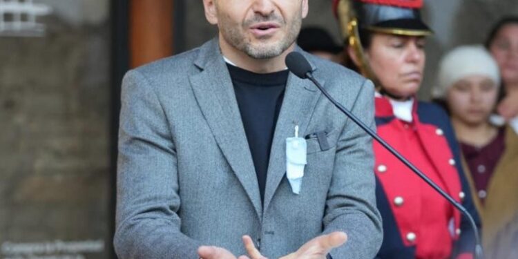 Pullaro pidió reivindicar al Brigadier López y “no dejarnos robar el protagonismo de nuestra historia”