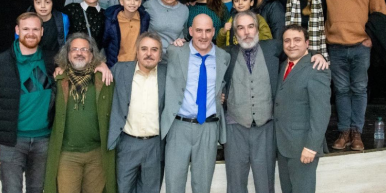 A SALA LLENA: TIMBÚES Y LA REGIÓN DISFRUTARON DE LA OBRA «EL CLUB DE LOS CORAZONES ROTOS»