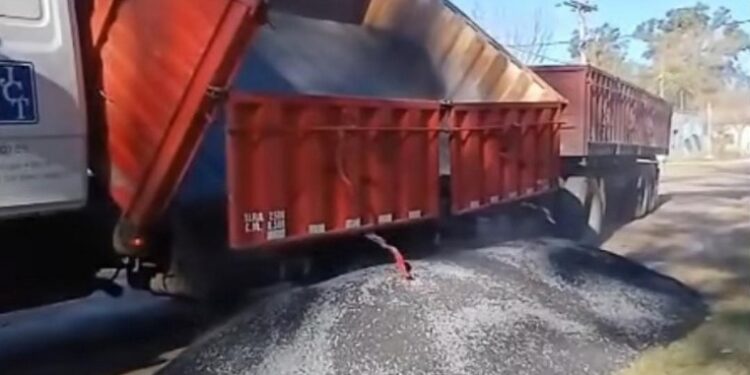 Casalegno: LA COMUNA ADQUIRIÓ CON FONDOS PROPIOS 90 TONELADAS DE ESCORIA DE ACERO