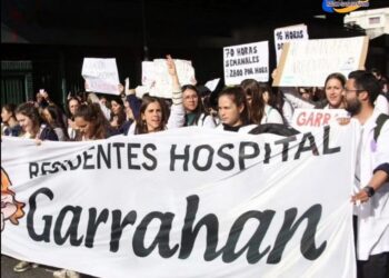 Trabajadores del Garrahan protestaron frente al Ministerio de Salud
