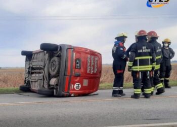 VUELCO EN RUTA 65 ENTRE LAS ROSAS Y SAN GENARO