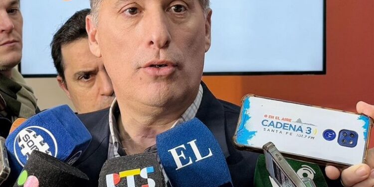 Olivares sobre la autorización para créditos: “Es un fuerte respaldo a un gobierno en función de la credibilidad, porque lo que dice, lo hace”
