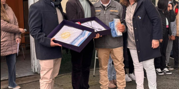 Se inauguró la escuela secundaria pública y gratuita de Oliveros.