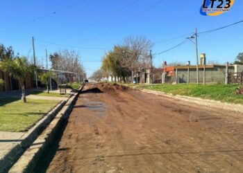 San Genaro: Están realizando trabajos de nivelación en la calle Balbi, entre Juan Lazarte y Favaloro