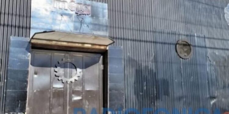 Ataque a balazos en un boliche de Capitán Bermúdez: tres heridos, entre ellos dos policías