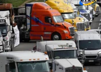 CAOS DE CAMIONES EN A012 Y 34 POR DESVÍOS POR LOS CORTES EN AUTOPISTA