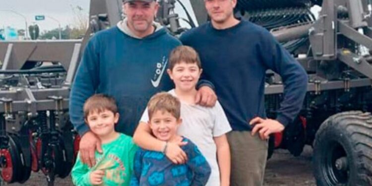 Un contratista sembró 20 días consecutivos durante las 24 horas