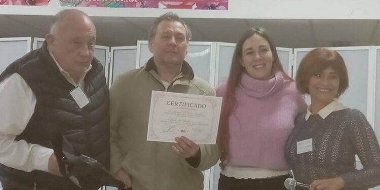 EMOTIVO CIERRE DEL EXITOSO TERCER ENCUENTRO DE ESCRITORES QUE TUVO COMO SEDE A TOTORAS