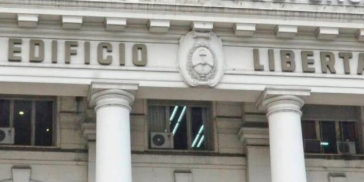 El Gobierno modificó las estructuras del Ministerio de Defensa y del ENACOM