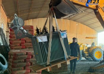 San Genaro: LLEGO EL MATERIAL PARA EL TENDIDO ELÉCTRICO DE LOS 80 LOTES