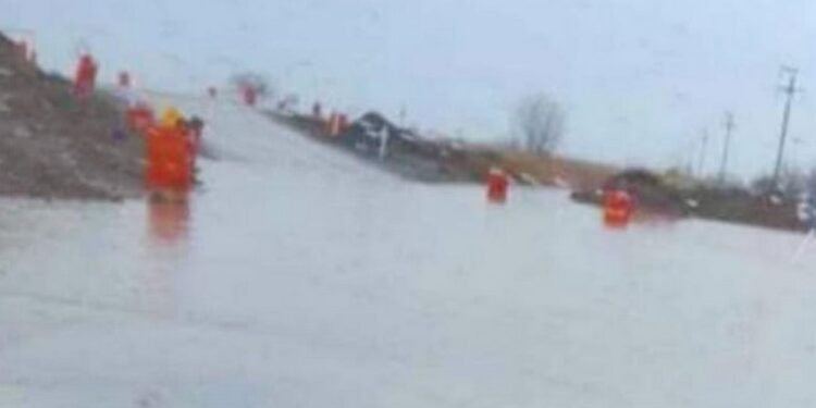 Pueblo Irigoyen: anegamiento y corte total de la Ruta 41S.