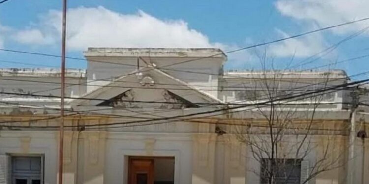 Robo en Las Rosas en un departamento de calle Tres Lagunas.