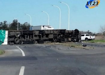 Totoras: Siniestro donde estuvieron involucrados camiones y un automóvil en cruce de Rutas 34 y 91.