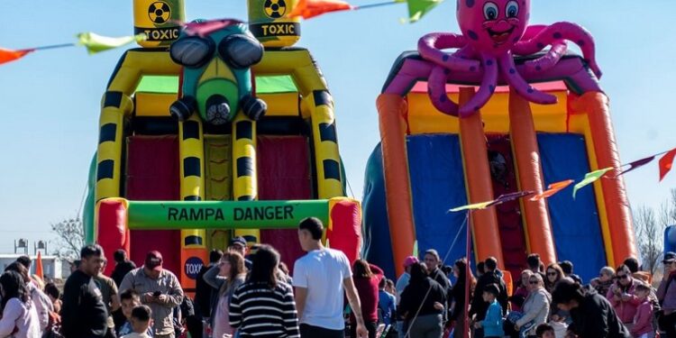 Timbues MIL Y UNA SONRISAS PARA DESBLOQUEAR LA NIÑEZ