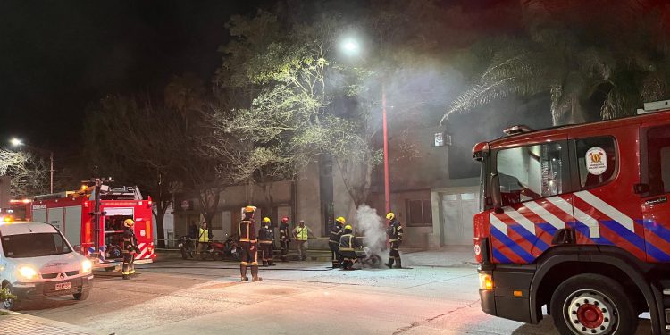 EL MUNICIPIO PUSO A DISPOSICIÓN DE LA JUSTICIA UNA MOTOCICLETA INCENDIADA TRAS UN CONTROL VEHICULAR