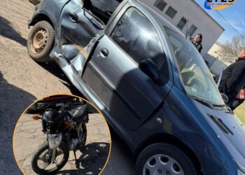 Salto Grande: Accidente entre un auto y una moto en zona urbana. Un lesionado