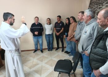 En la Sede de la Cooperativa de Barrancas se llevó a cabo una misa con la presencia del Padre Cesar, el Pte de la Institución Carlos Marino y el Pte Comunal Electo Ramos.