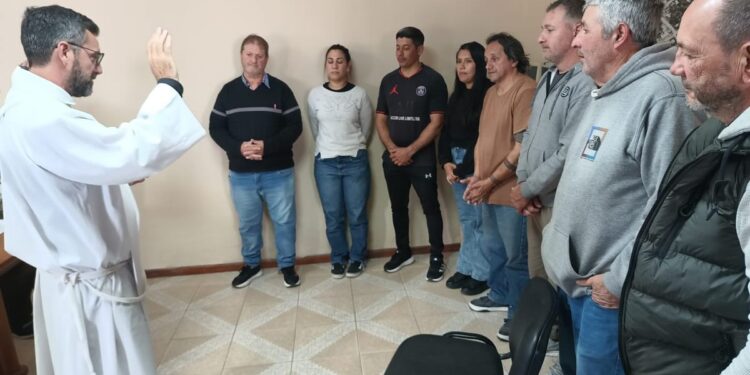 En la Sede de la Cooperativa de Barrancas se llevó a cabo una misa con la presencia del Padre Cesar, el Pte de la Institución Carlos Marino y el Pte Comunal Electo Ramos.