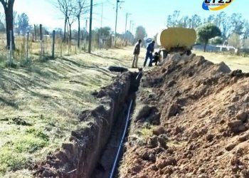 Más agua potable: el Gobierno Provincial avanza con obras para ampliar la red de Villa Eloísa
